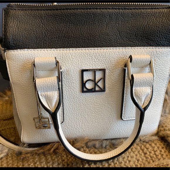 Crossbody Bag - Picture 8 of 10